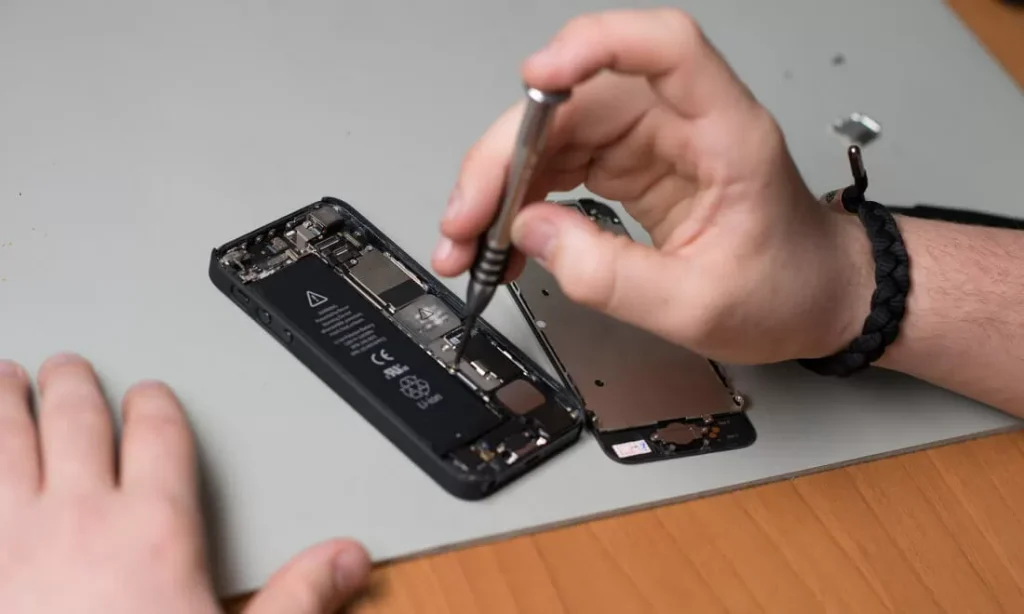 Investing in Both Iphone Repairs and Real Estate